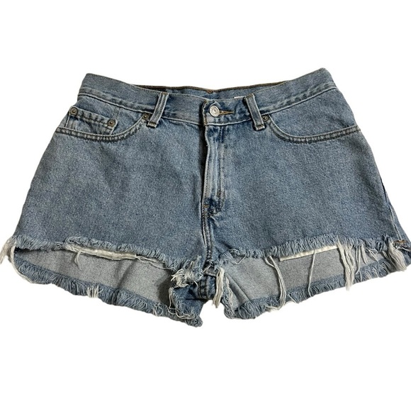 Vintage Levi’s Denim Raw Edge Shorts Size Jrs. 9 - Picture 2 of 8